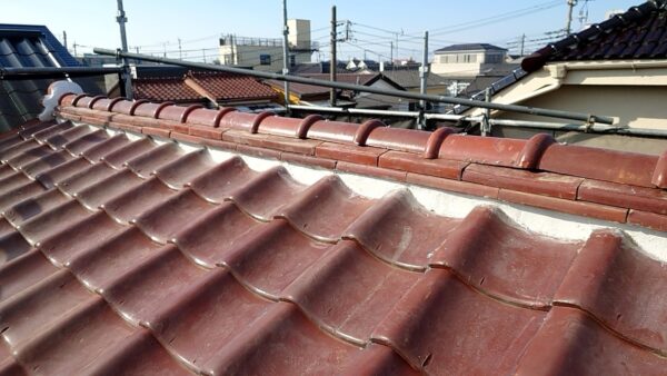 さいたま市浦和区にて屋根修理〈築42年の瓦屋根・棟瓦の積み直し〉の施工後写真